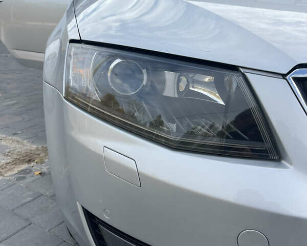 Шкода Октавія 2016 у Тернополі на Automoto.ua Сірий Шкода Октавія, об'ємом двигуна 1.6 л та пробігом 215 тис. км за 12500 $, фото 12 на Automoto.ua