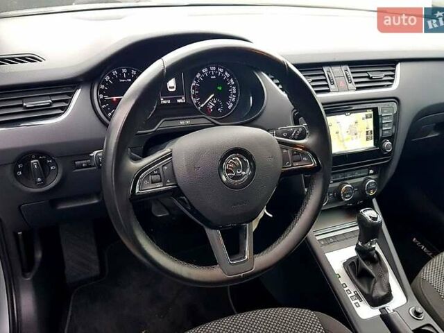 Серый Шкода Октавия, объемом двигателя 1.6 л и пробегом 263 тыс. км за 9999 $, фото 4 на Automoto.ua