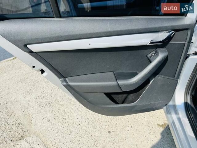 Сірий Шкода Октавія, об'ємом двигуна 1.6 л та пробігом 297 тис. км за 9000 $, фото 17 на Automoto.ua