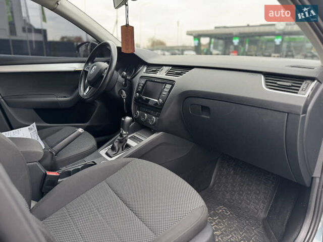 Серый Шкода Октавия, объемом двигателя 2 л и пробегом 224 тыс. км за 12900 $, фото 37 на Automoto.ua