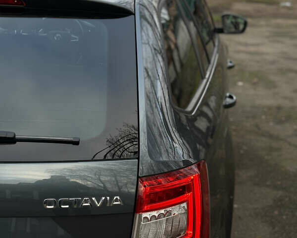 Сірий Шкода Октавія, об'ємом двигуна 2 л та пробігом 210 тис. км за 14900 $, фото 33 на Automoto.ua