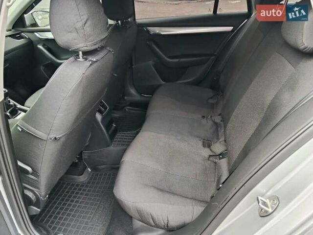 Серый Шкода Октавия, объемом двигателя 1.6 л и пробегом 288 тыс. км за 10000 $, фото 11 на Automoto.ua