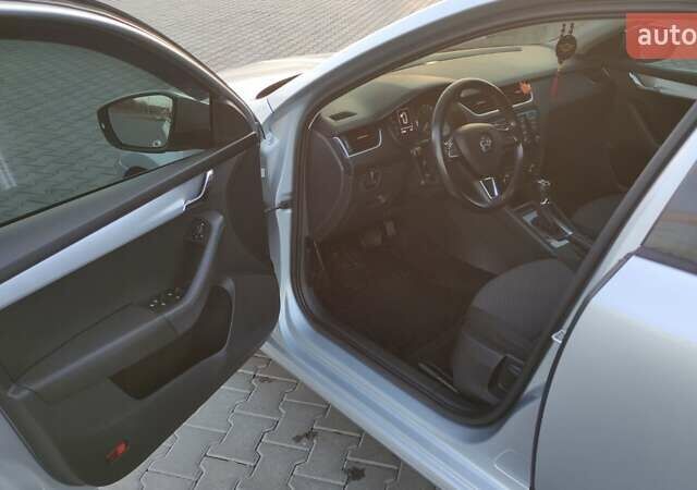 Серый Шкода Октавия, объемом двигателя 1.98 л и пробегом 284 тыс. км за 13500 $, фото 14 на Automoto.ua