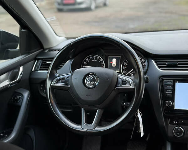 Сірий Шкода Октавія, об'ємом двигуна 2 л та пробігом 210 тис. км за 14900 $, фото 92 на Automoto.ua