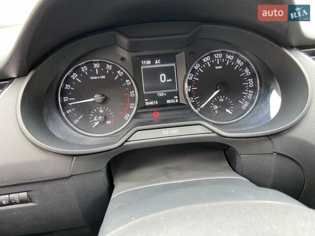 Серый Шкода Октавия, объемом двигателя 1.6 л и пробегом 305 тыс. км за 11000 $, фото 53 на Automoto.ua