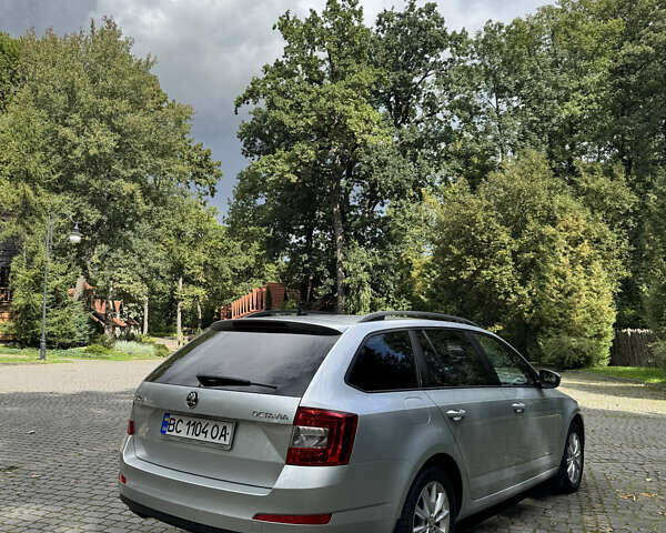 Серый Шкода Октавия, объемом двигателя 1.6 л и пробегом 241 тыс. км за 12500 $, фото 8 на Automoto.ua