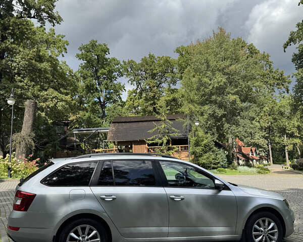 Серый Шкода Октавия, объемом двигателя 1.6 л и пробегом 241 тыс. км за 12500 $, фото 9 на Automoto.ua