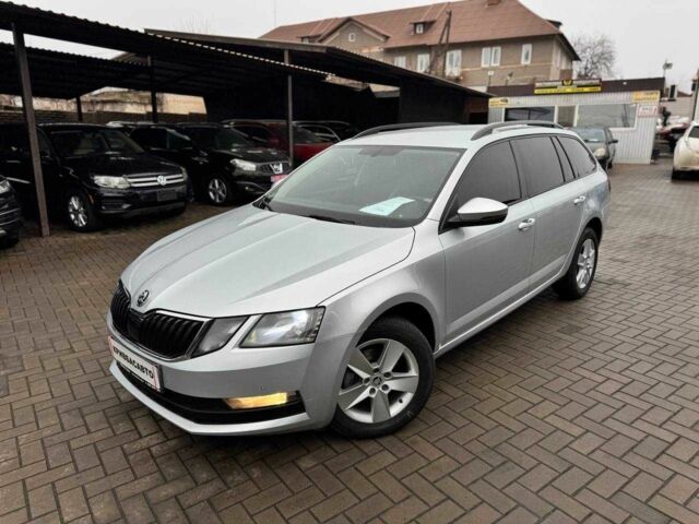 Серый Шкода Октавия, объемом двигателя 2 л и пробегом 242 тыс. км за 13600 $, фото 3 на Automoto.ua