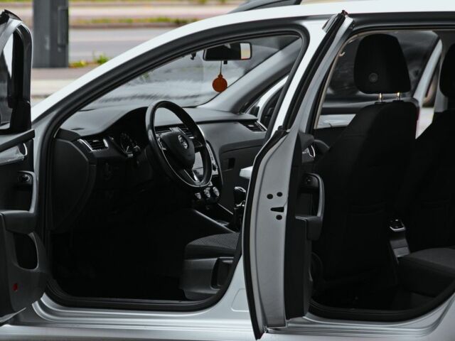 Сірий Шкода Октавія, об'ємом двигуна 2 л та пробігом 143 тис. км за 12300 $, фото 10 на Automoto.ua