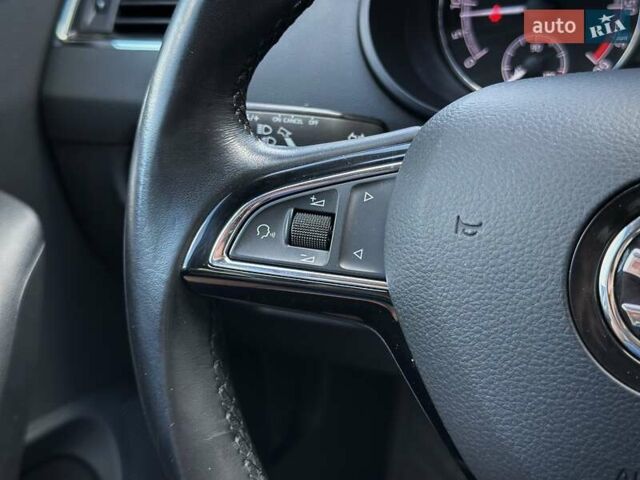 Серый Шкода Октавия, объемом двигателя 1.6 л и пробегом 252 тыс. км за 13600 $, фото 102 на Automoto.ua