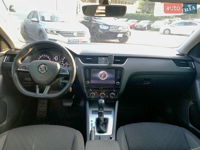 Серый Шкода Октавия, объемом двигателя 1.6 л и пробегом 344 тыс. км за 14850 $, фото 15 на Automoto.ua