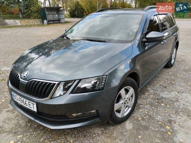 Шкода Октавия 2017 в Тернополе на Automoto.ua Серый Шкода Октавия, объемом двигателя 1.6 л и пробегом 250 тыс. км за 13400 $, фото 8 на Automoto.ua