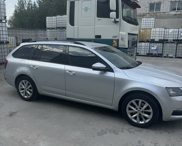 Серый Шкода Октавия, объемом двигателя 1.97 л и пробегом 233 тыс. км за 12300 $, фото 1 на Automoto.ua