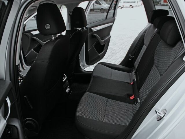 Сірий Шкода Октавія, об'ємом двигуна 2 л та пробігом 143 тис. км за 12300 $, фото 12 на Automoto.ua