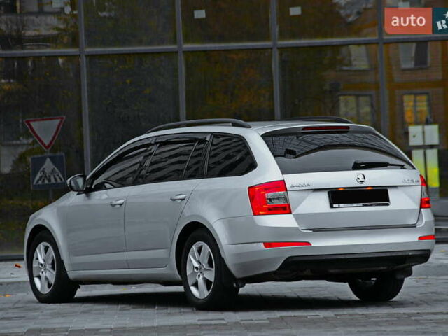 Шкода Октавія 2017 у Дніпро (Дніпропетровську) на Automoto.ua Сірий Шкода Октавія, об'ємом двигуна 2 л та пробігом 141 тис. км за 12800 $, фото 5 на Automoto.ua