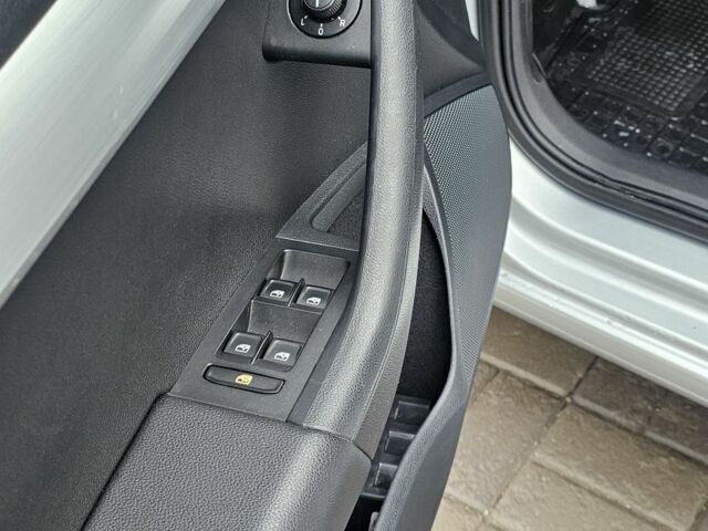 Сірий Шкода Октавія, об'ємом двигуна 1.6 л та пробігом 323 тис. км за 12000 $, фото 10 на Automoto.ua