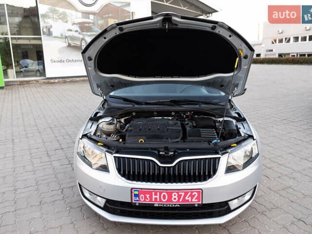 Серый Шкода Октавия, объемом двигателя 1.6 л и пробегом 213 тыс. км за 9800 $, фото 61 на Automoto.ua