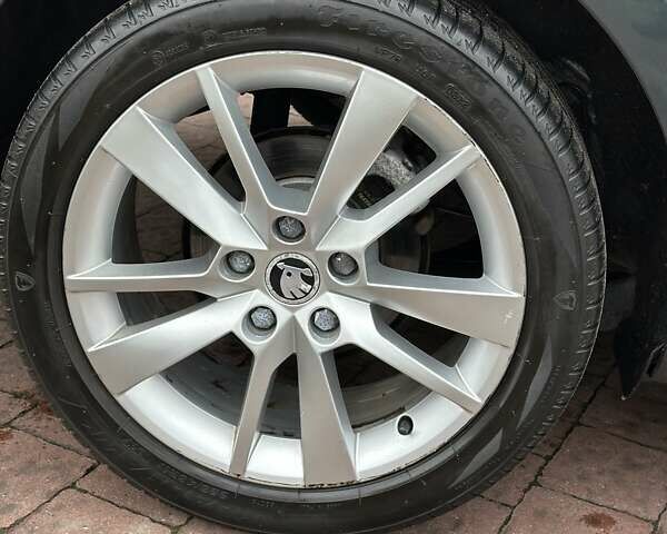 Сірий Шкода Октавія, об'ємом двигуна 2 л та пробігом 205 тис. км за 14950 $, фото 19 на Automoto.ua