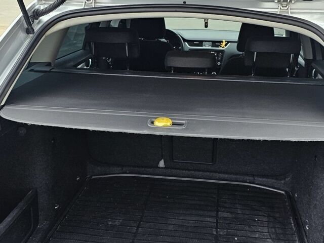 Сірий Шкода Октавія, об'ємом двигуна 1.6 л та пробігом 323 тис. км за 12000 $, фото 14 на Automoto.ua