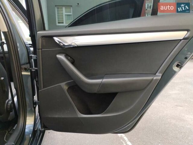 Шкода Октавия 2017 в Тернополе на Automoto.ua Серый Шкода Октавия, объемом двигателя 1.6 л и пробегом 250 тыс. км за 13400 $, фото 15 на Automoto.ua