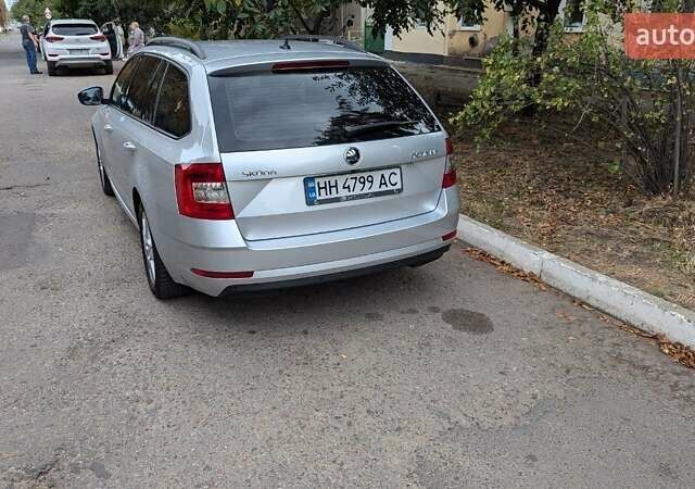 Серый Шкода Октавия, объемом двигателя 1.6 л и пробегом 248 тыс. км за 13500 $, фото 12 на Automoto.ua
