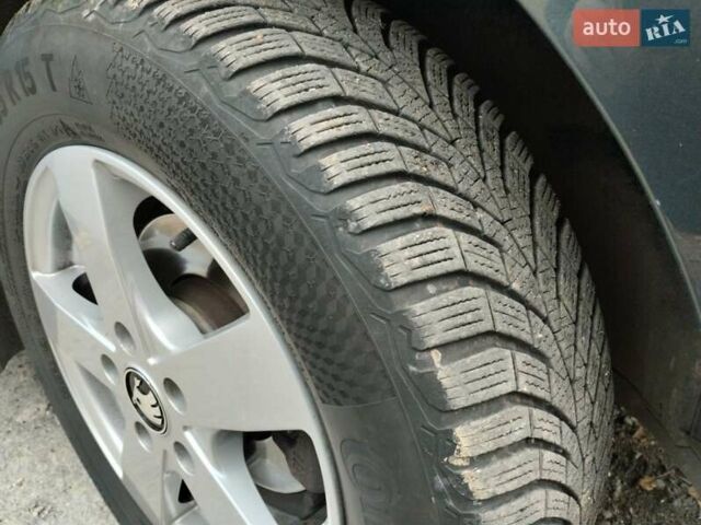 Шкода Октавия 2017 в Тернополе на Automoto.ua Серый Шкода Октавия, объемом двигателя 1.6 л и пробегом 250 тыс. км за 13400 $, фото 2 на Automoto.ua