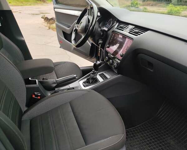 Сірий Шкода Октавія, об'ємом двигуна 1.6 л та пробігом 207 тис. км за 14300 $, фото 12 на Automoto.ua