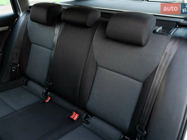 Серый Шкода Октавия, объемом двигателя 1.6 л и пробегом 213 тыс. км за 9800 $, фото 53 на Automoto.ua