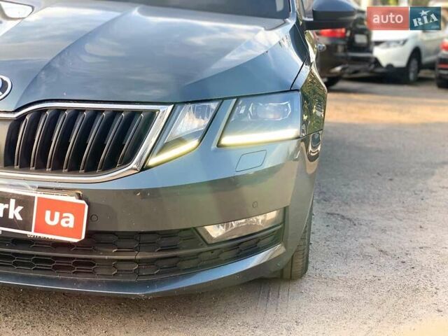 Серый Шкода Октавия, объемом двигателя 1.6 л и пробегом 344 тыс. км за 14850 $, фото 8 на Automoto.ua