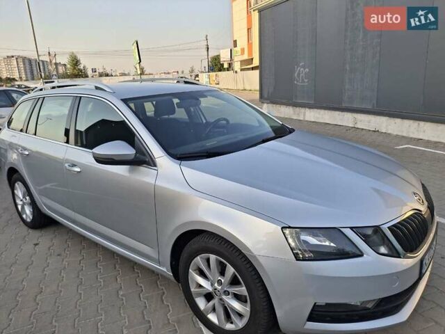 Серый Шкода Октавия, объемом двигателя 1.6 л и пробегом 160 тыс. км за 15000 $, фото 3 на Automoto.ua