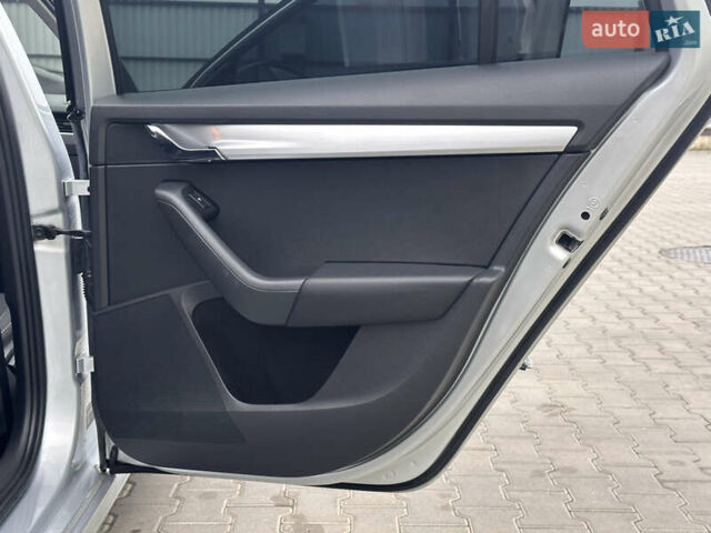 Серый Шкода Октавия, объемом двигателя 1.6 л и пробегом 218 тыс. км за 11550 $, фото 35 на Automoto.ua