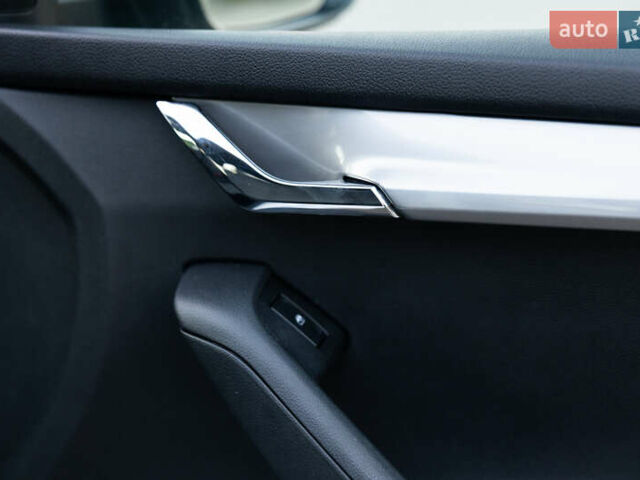 Серый Шкода Октавия, объемом двигателя 1.6 л и пробегом 213 тыс. км за 9800 $, фото 45 на Automoto.ua