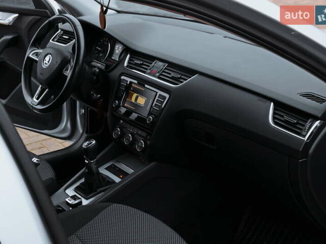 Сірий Шкода Октавія, об'ємом двигуна 2 л та пробігом 142 тис. км за 12250 $, фото 9 на Automoto.ua