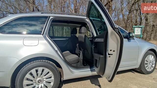 Сірий Шкода Октавія, об'ємом двигуна 1.6 л та пробігом 202 тис. км за 13500 $, фото 24 на Automoto.ua