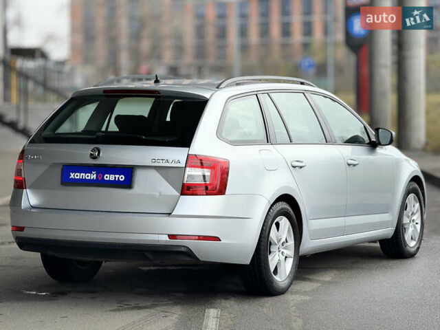 Серый Шкода Октавия, объемом двигателя 1.6 л и пробегом 252 тыс. км за 13300 $, фото 4 на Automoto.ua