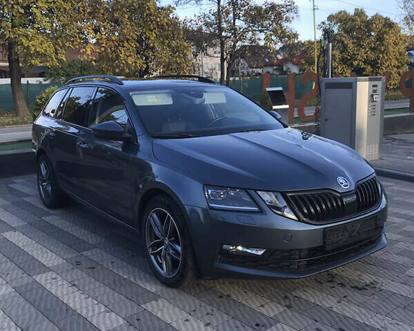 Шкода Октавія 2017 у Ужгороді на Automoto.ua Сірий Шкода Октавія, об'ємом двигуна 1.97 л та пробігом 265 тис. км за 15500 $, фото 6 на Automoto.ua