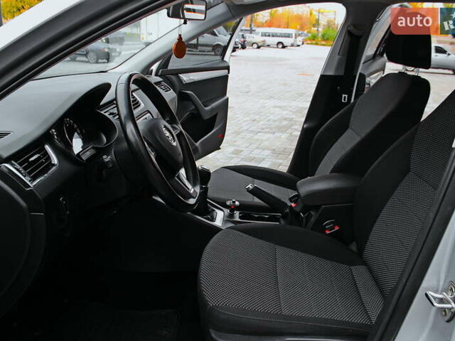 Шкода Октавія 2017 у Дніпро (Дніпропетровську) на Automoto.ua Сірий Шкода Октавія, об'ємом двигуна 2 л та пробігом 141 тис. км за 12800 $, фото 12 на Automoto.ua