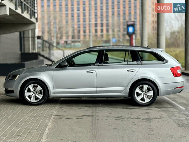 Серый Шкода Октавия, объемом двигателя 1.6 л и пробегом 252 тыс. км за 13300 $, фото 7 на Automoto.ua