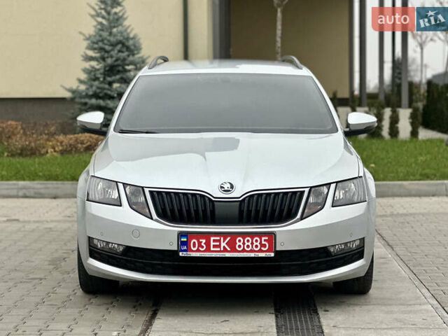 Серый Шкода Октавия, объемом двигателя 1.6 л и пробегом 218 тыс. км за 11550 $, фото 3 на Automoto.ua