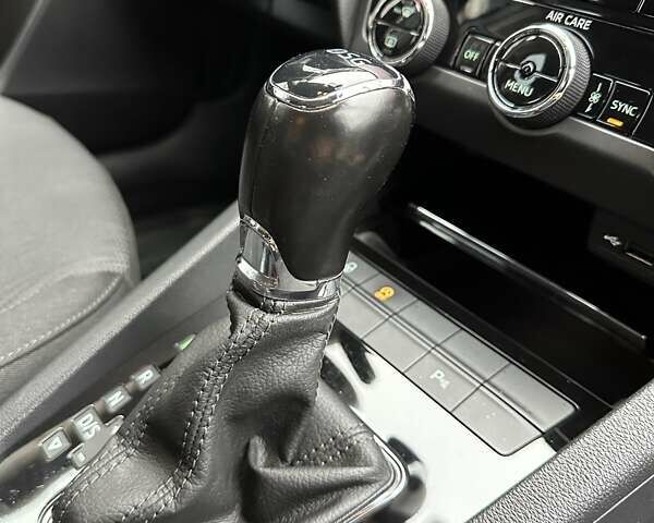 Сірий Шкода Октавія, об'ємом двигуна 2 л та пробігом 205 тис. км за 14950 $, фото 61 на Automoto.ua