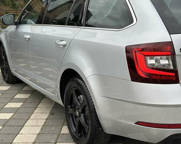 Сірий Шкода Октавія, об'ємом двигуна 2 л та пробігом 239 тис. км за 15499 $, фото 52 на Automoto.ua