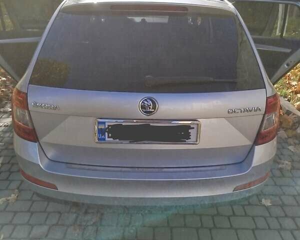 Серый Шкода Октавия, объемом двигателя 1.6 л и пробегом 255 тыс. км за 13500 $, фото 3 на Automoto.ua