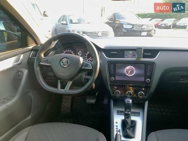 Серый Шкода Октавия, объемом двигателя 1.6 л и пробегом 344 тыс. км за 14850 $, фото 14 на Automoto.ua