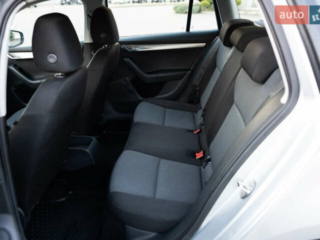 Серый Шкода Октавия, объемом двигателя 1.6 л и пробегом 213 тыс. км за 9800 $, фото 51 на Automoto.ua