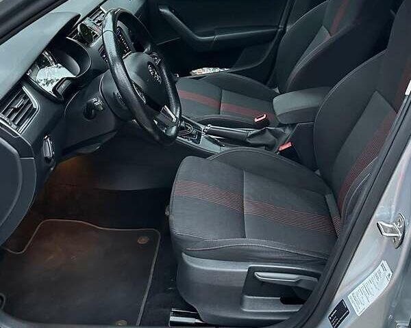 Серый Шкода Октавия, объемом двигателя 2 л и пробегом 165 тыс. км за 19000 $, фото 4 на Automoto.ua