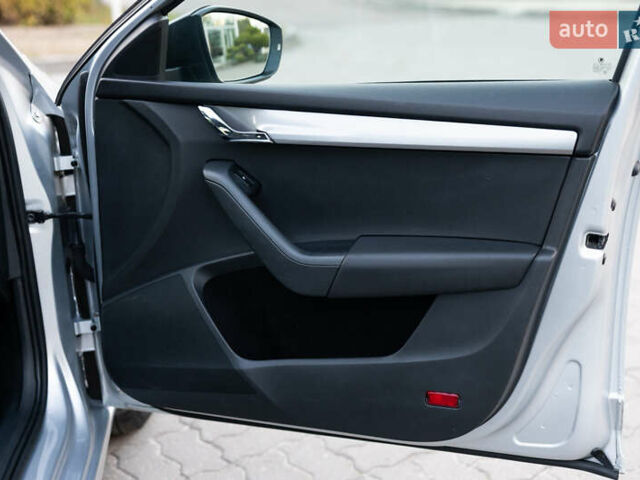 Серый Шкода Октавия, объемом двигателя 1.6 л и пробегом 213 тыс. км за 9800 $, фото 44 на Automoto.ua