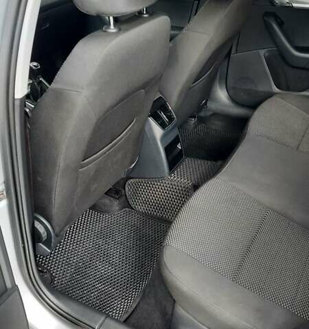 Сірий Шкода Октавія, об'ємом двигуна 1.6 л та пробігом 238 тис. км за 11800 $, фото 4 на Automoto.ua