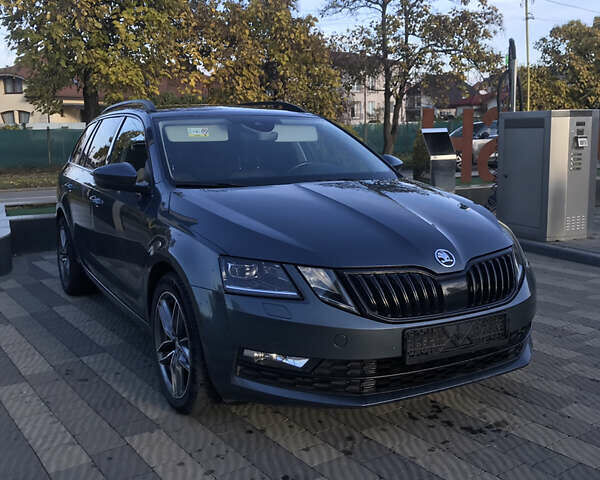 Шкода Октавія 2017 у Ужгороді на Automoto.ua Сірий Шкода Октавія, об'ємом двигуна 1.97 л та пробігом 265 тис. км за 15500 $, фото 5 на Automoto.ua