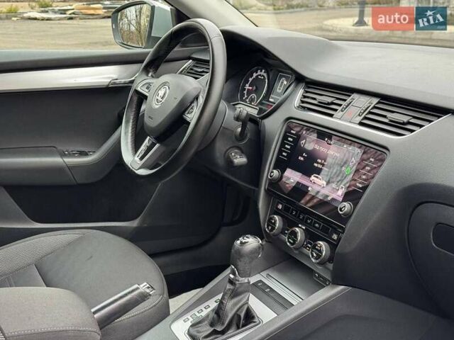 Серый Шкода Октавия, объемом двигателя 1.97 л и пробегом 199 тыс. км за 14150 $, фото 36 на Automoto.ua