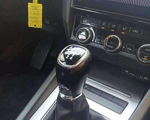 Серый Шкода Октавия, объемом двигателя 1.6 л и пробегом 271 тыс. км за 11450 $, фото 46 на Automoto.ua